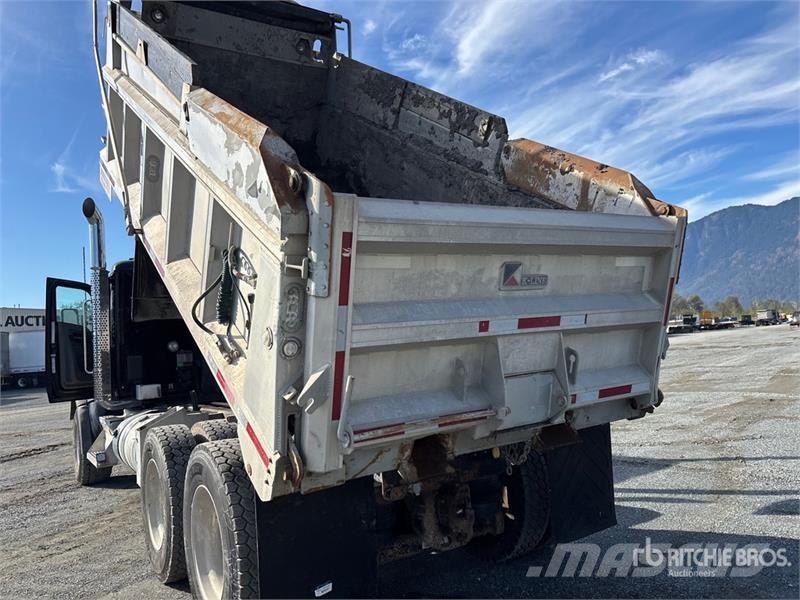 Kenworth T880 شاحنات قلابة