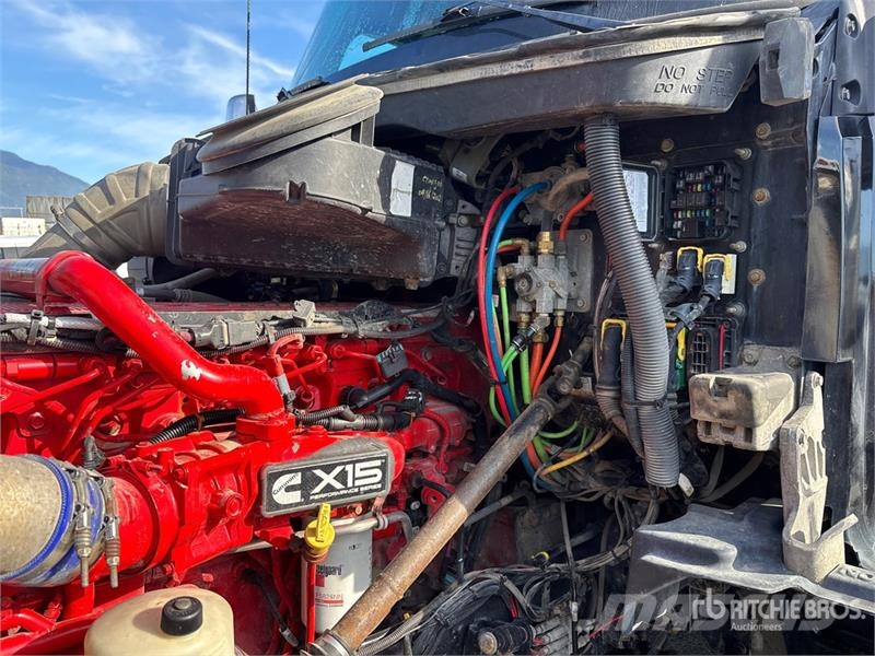 Kenworth T880 شاحنات قلابة
