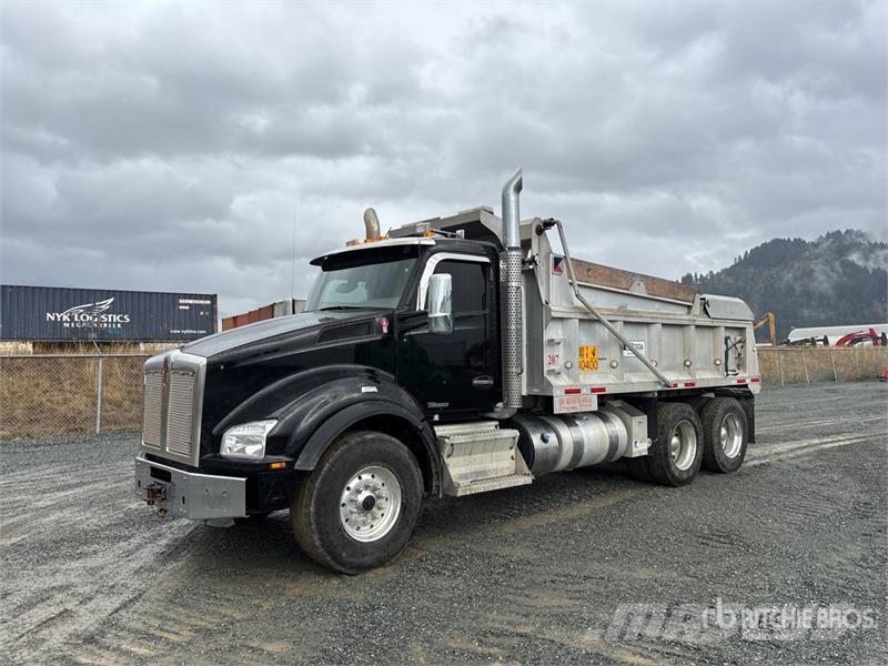 Kenworth T880 Savivarčių priekabų vilkikai