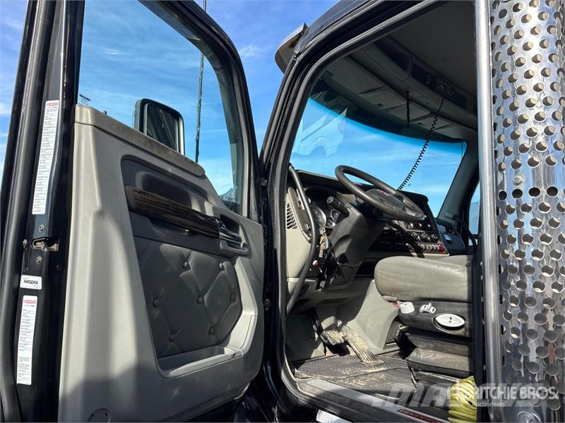 Kenworth T880 شاحنات قلابة