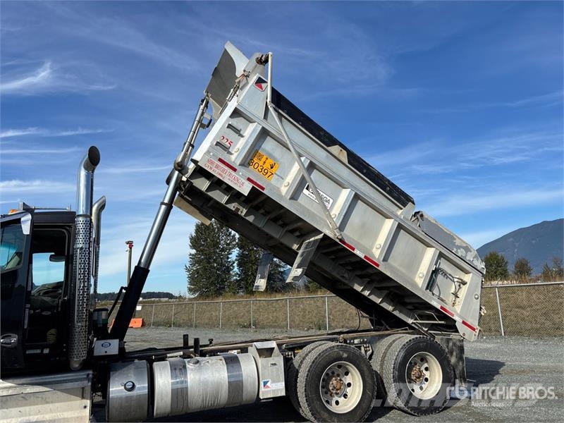 Kenworth T880 شاحنات قلابة