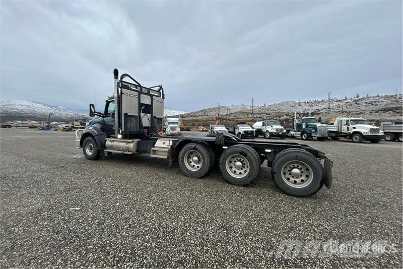 Kenworth T880 Tractor Units