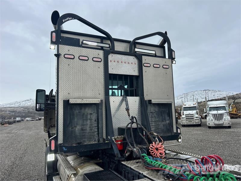 Kenworth T880 Tractor Units