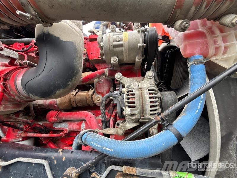 Kenworth T880 Savivarčių priekabų vilkikai