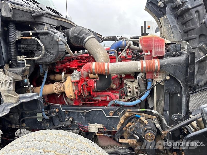 Kenworth T880 Savivarčių priekabų vilkikai