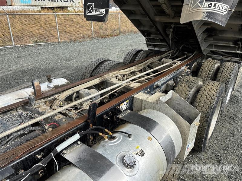 Kenworth T880 Savivarčių priekabų vilkikai