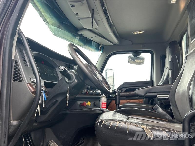 Kenworth T880 Tractor Units