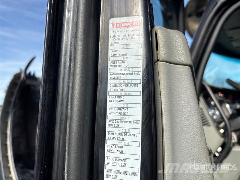 Kenworth T880 شاحنات قلابة