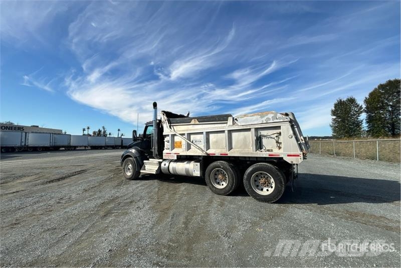 Kenworth T880 شاحنات قلابة