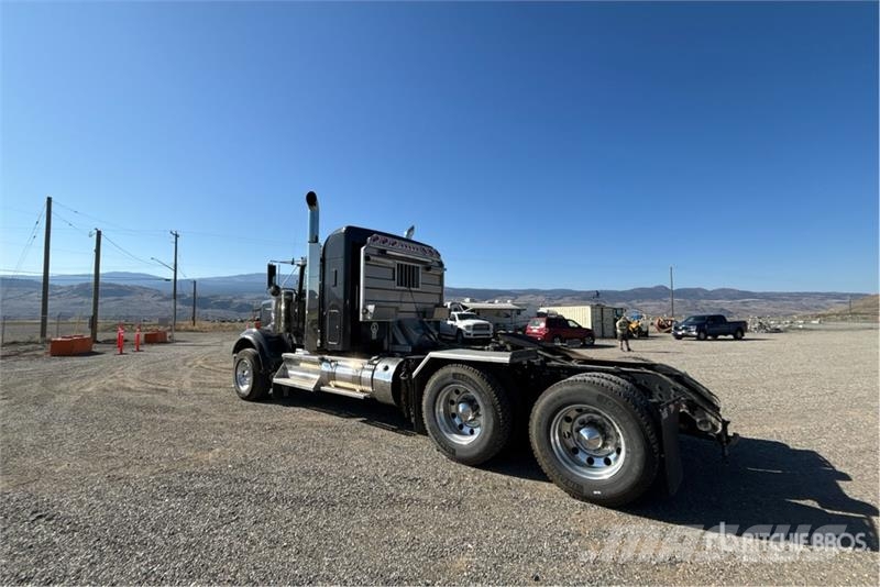 Kenworth W900 Tractor Units