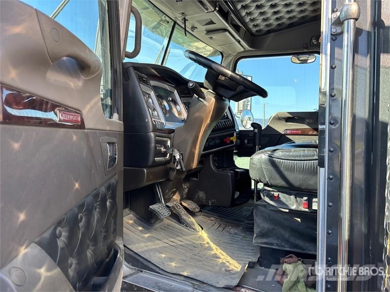 Kenworth W900 Tractor Units