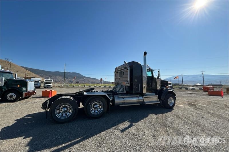 Kenworth W900 Tractor Units