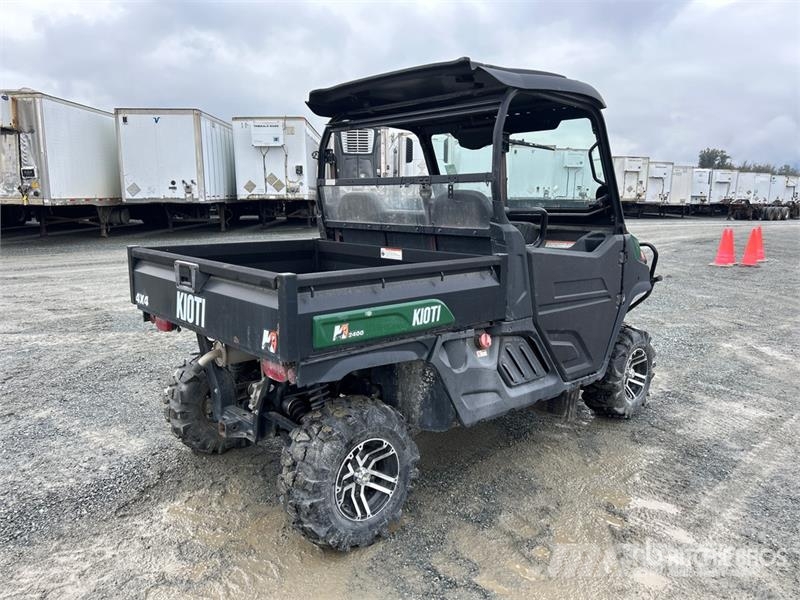 Kioti K9 2400GW 4x4 Utility Vehicle Pomoćne mašine