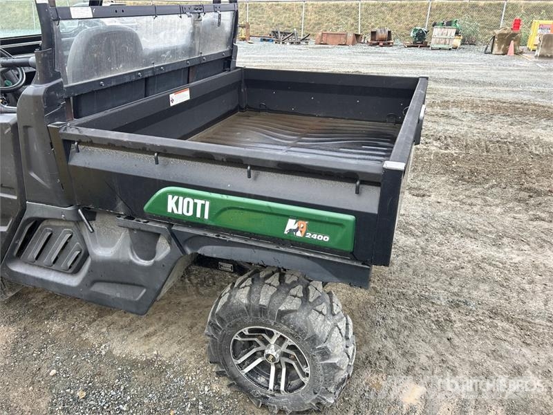 Kioti K9 2400GW 4x4 Utility Vehicle Pomoćne mašine