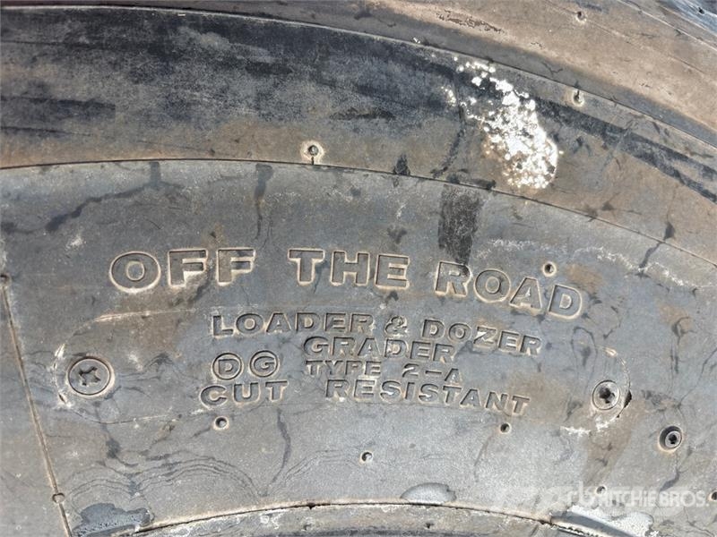  ko WA270-8 20.5 VMT L3 BS 20.5R25 Tires - Fits Bri Gume, točkovi i felne