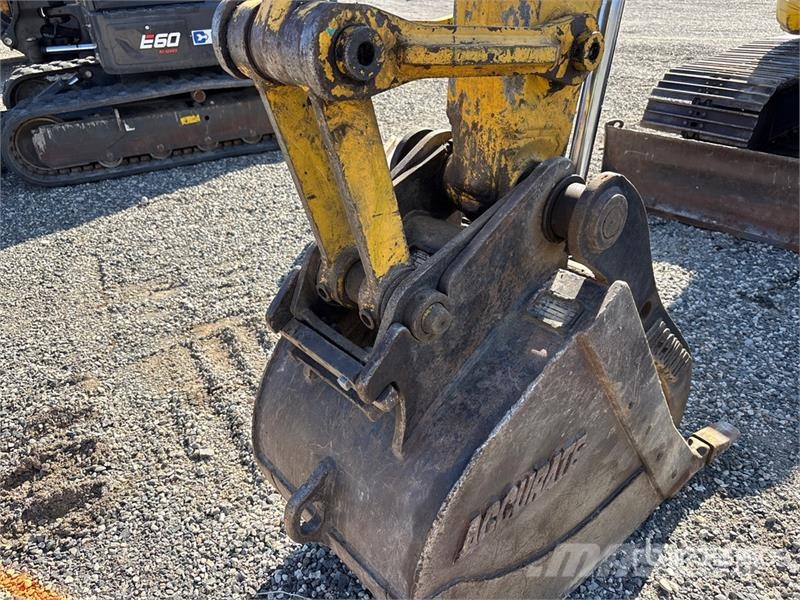 Kobelco SK70SR-1E Tracked Excavator Гусеничні екскаватори