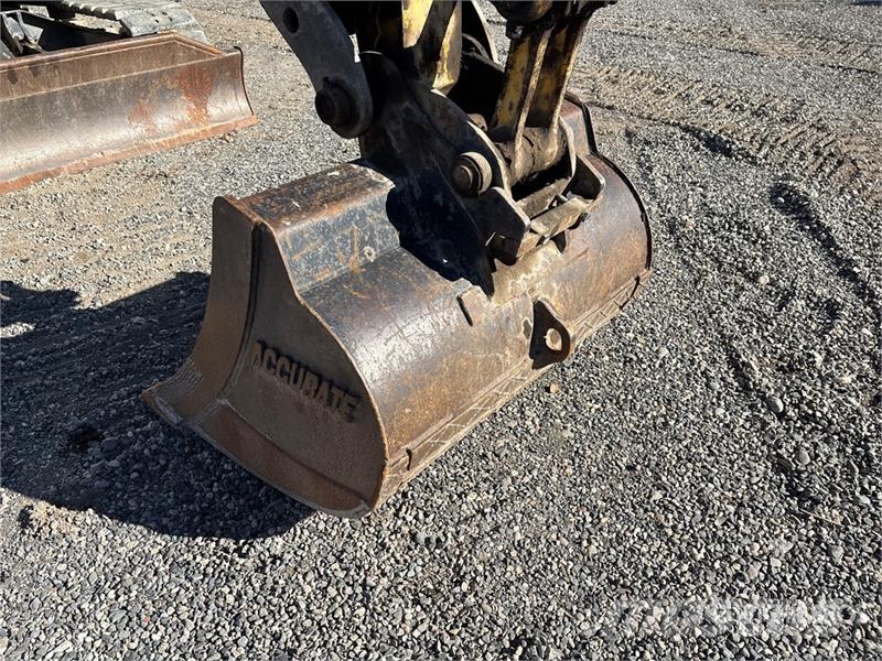 Komatsu 200LC-3 Pásová rýpadla