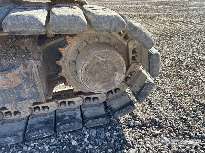 Komatsu 200LC-3 Kāpurķēžu ekskavatori