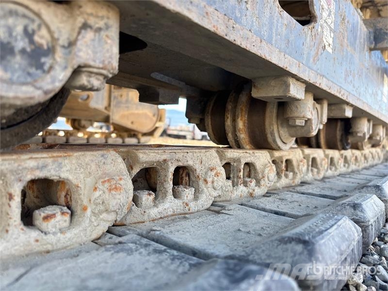 Komatsu 200LC-3 Kāpurķēžu ekskavatori