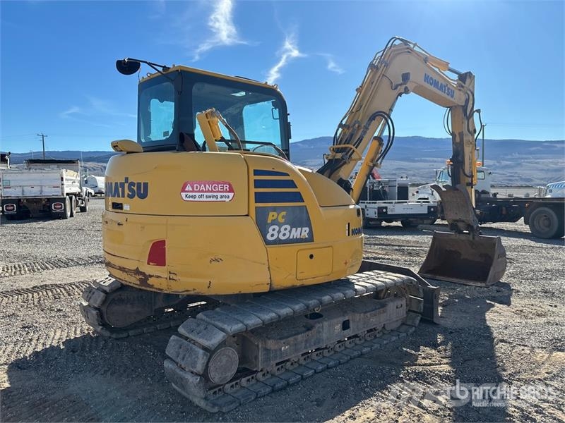 Komatsu 200LC-3 Pásová rýpadla