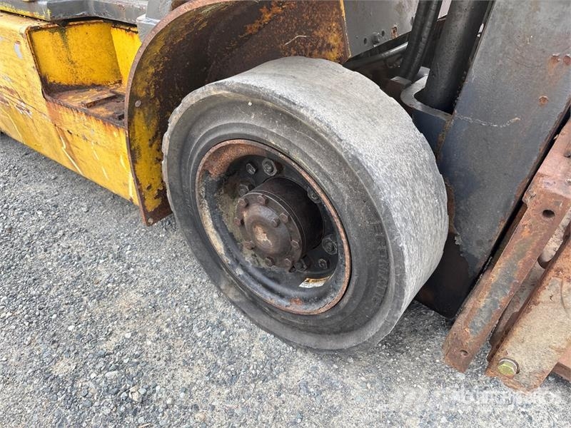 Komatsu E025-14 5000 lb Cushion Tire Forklift Heftrucks overige