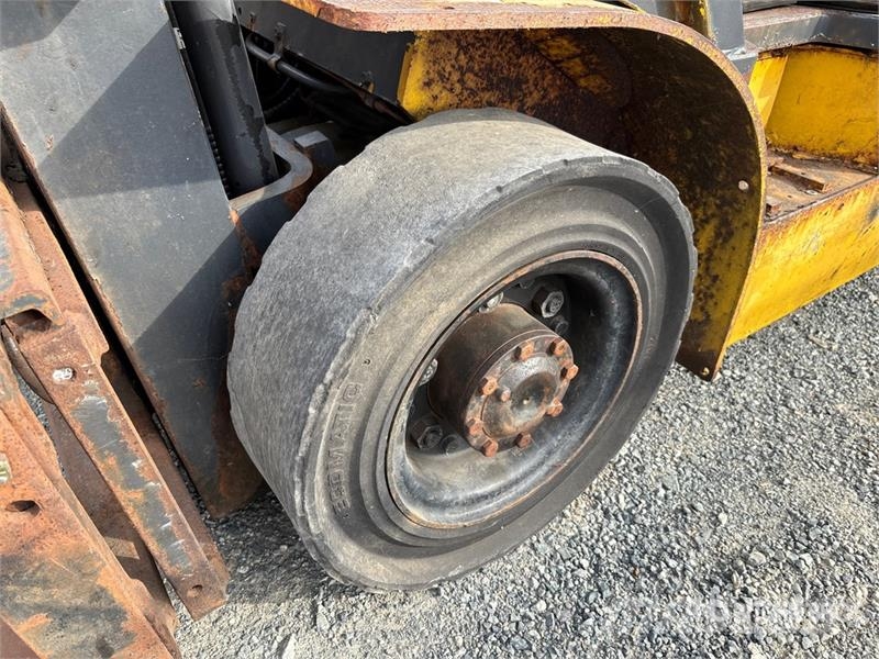 Komatsu E025-14 5000 lb Cushion Tire Forklift Heftrucks overige