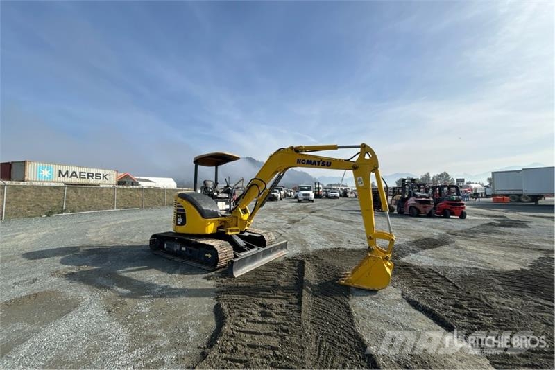 Komatsu PC40MR-2 حفارات صغيرة أقل من 7 طن (حفارات صغيرة)