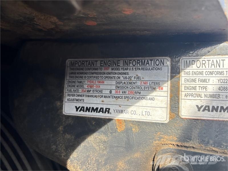 Komatsu PC40MR-2 حفارات صغيرة أقل من 7 طن (حفارات صغيرة)