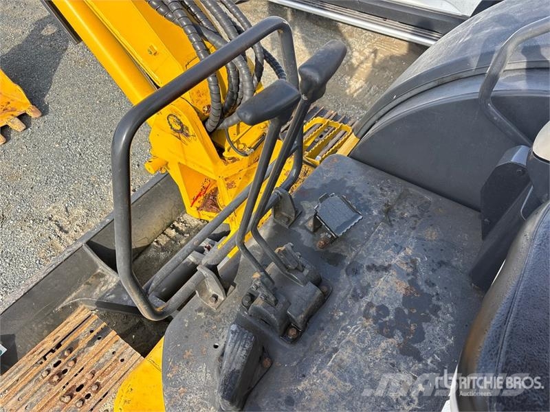 Komatsu PC40MR-2 Tracked Excavator Bagri goseničarji
