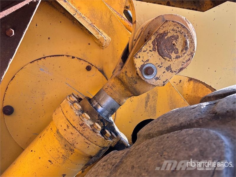 Komatsu WA500-1 Wheel Loader Wielladers