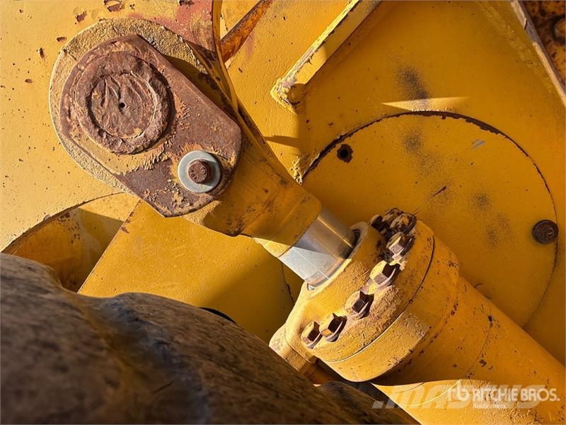 Komatsu WA500-3 Utovarivači na kotačima