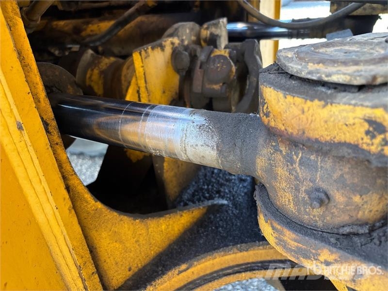 Komatsu WA500-3 Utovarivači na kotačima