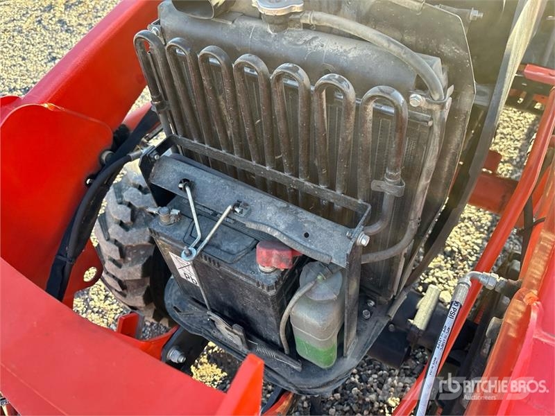Kubota B2601HSD Compact tractors