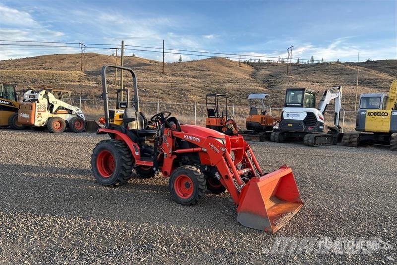 Kubota B2601HSD Compact tractors