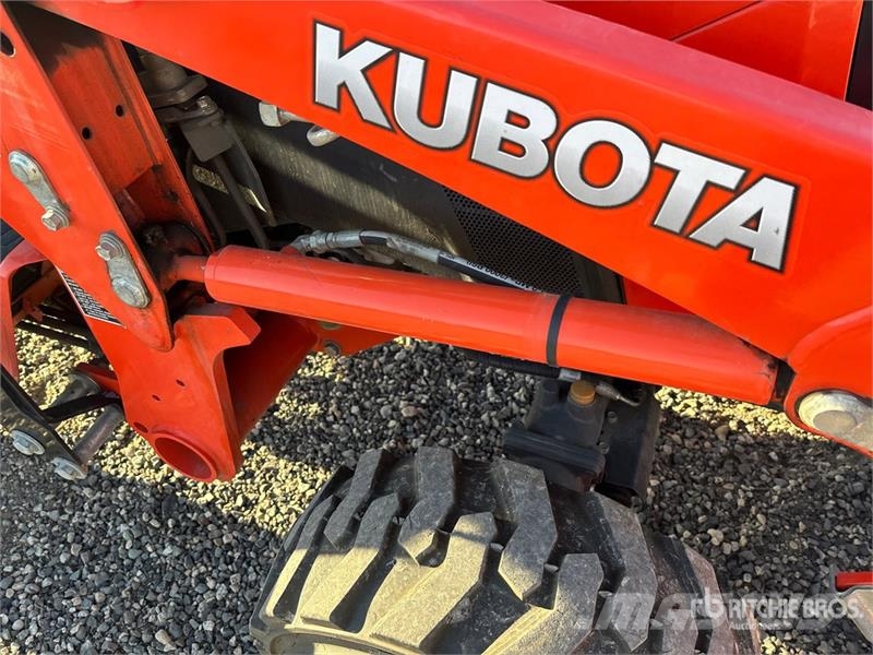 Kubota B2601HSD Manji traktori