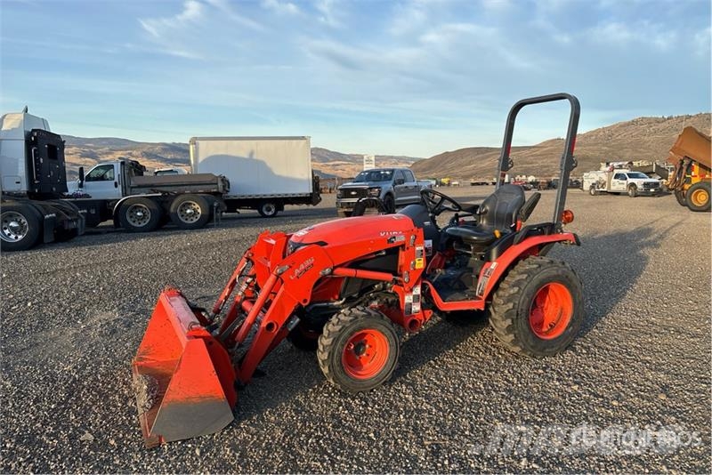 Kubota B2601HSD Compact tractors