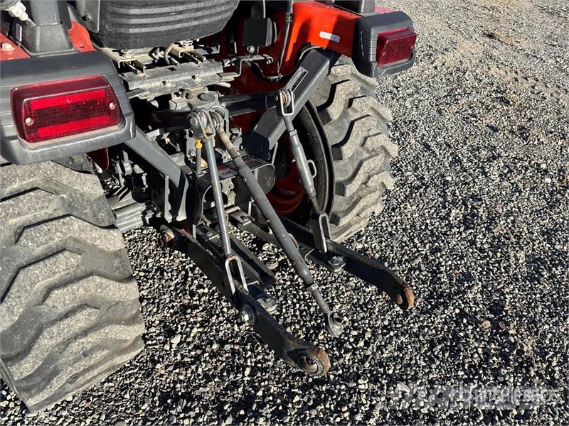 Kubota B2601HSD Manji traktori