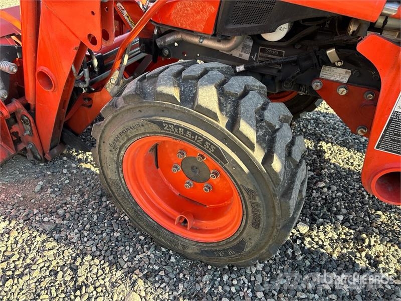 Kubota B2601HSD Compact tractors