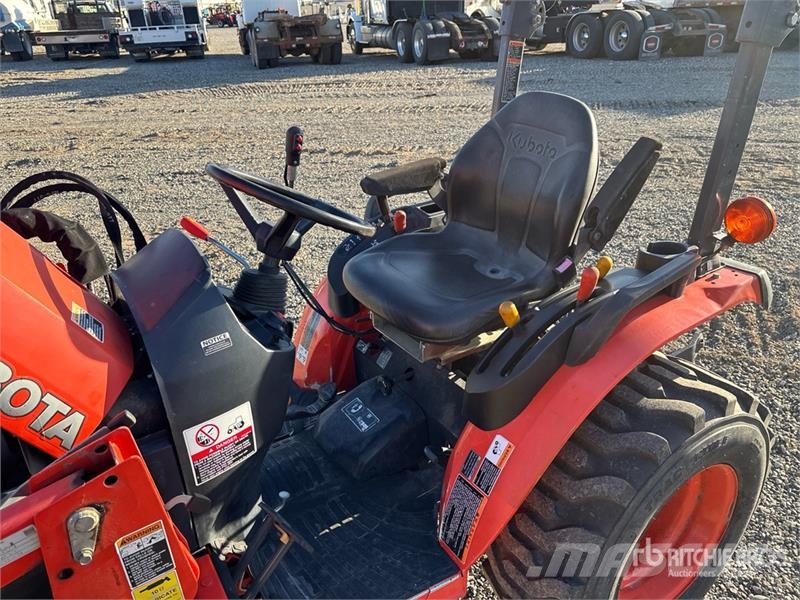 Kubota B2601HSD Compact tractors