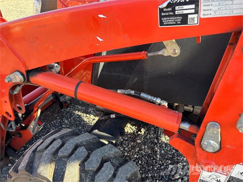 Kubota B2601HSD Manji traktori