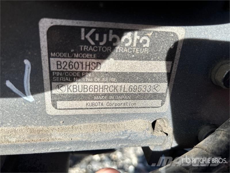 Kubota B2601HSD Коммунальные тракторы