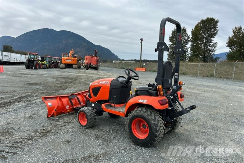 Kubota BX2380 4WD Utility Tractor Manji traktori