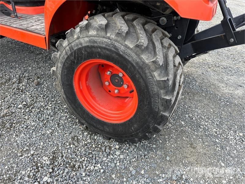 Kubota BX2380 4WD Utility Tractor Manji traktori