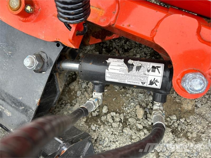 Kubota BX2380 4WD Utility Tractor Manji traktori