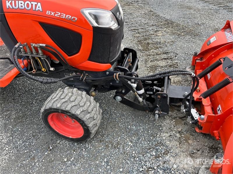 Kubota BX2380 4WD Utility Tractor Manji traktori