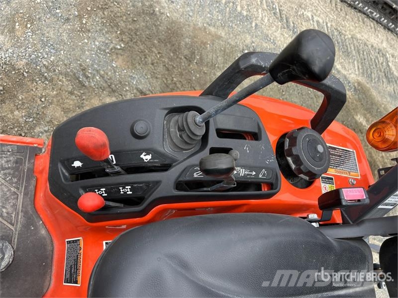 Kubota BX2380 4WD Utility Tractor Manji traktori