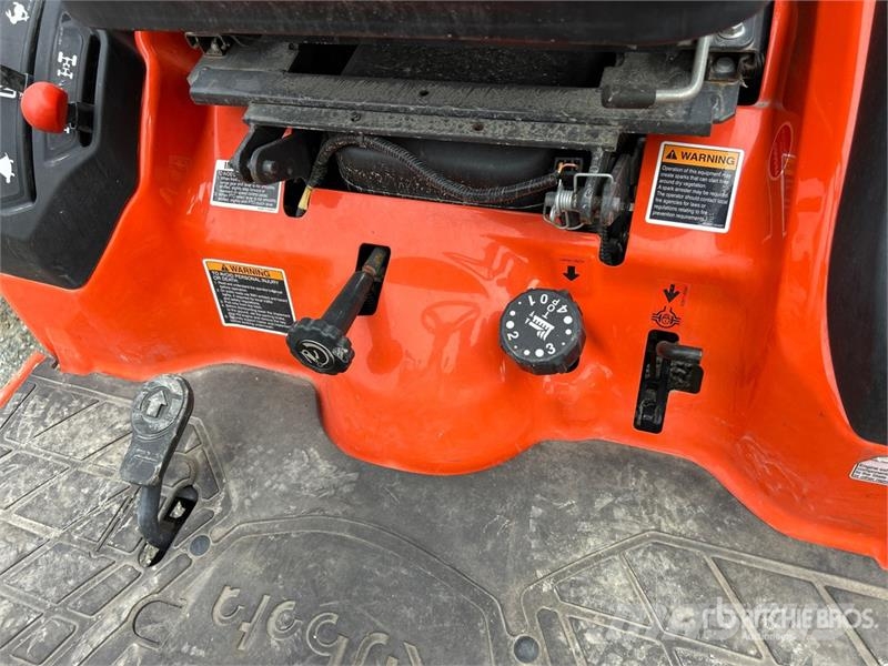 Kubota BX2380 4WD Utility Tractor Manji traktori