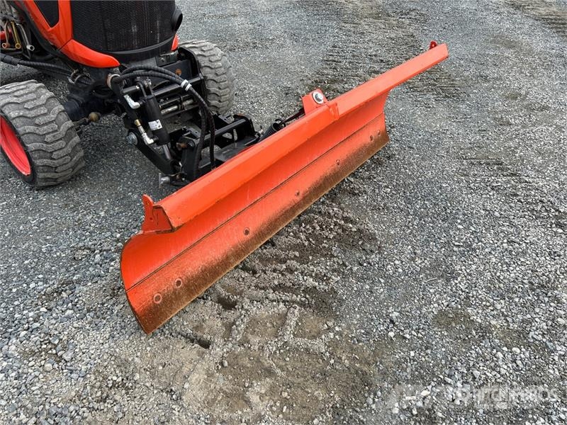 Kubota BX2380 4WD Utility Tractor Manji traktori