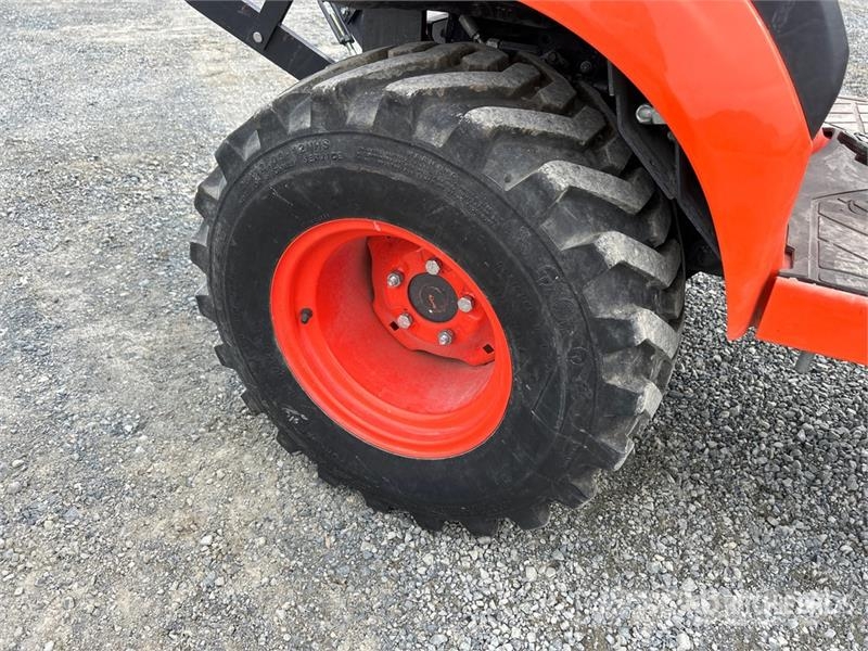 Kubota BX2380 4WD Utility Tractor Manji traktori