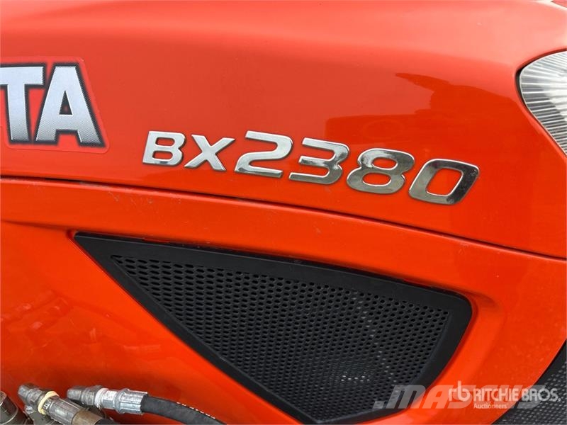 Kubota BX2380 4WD Utility Tractor Manji traktori